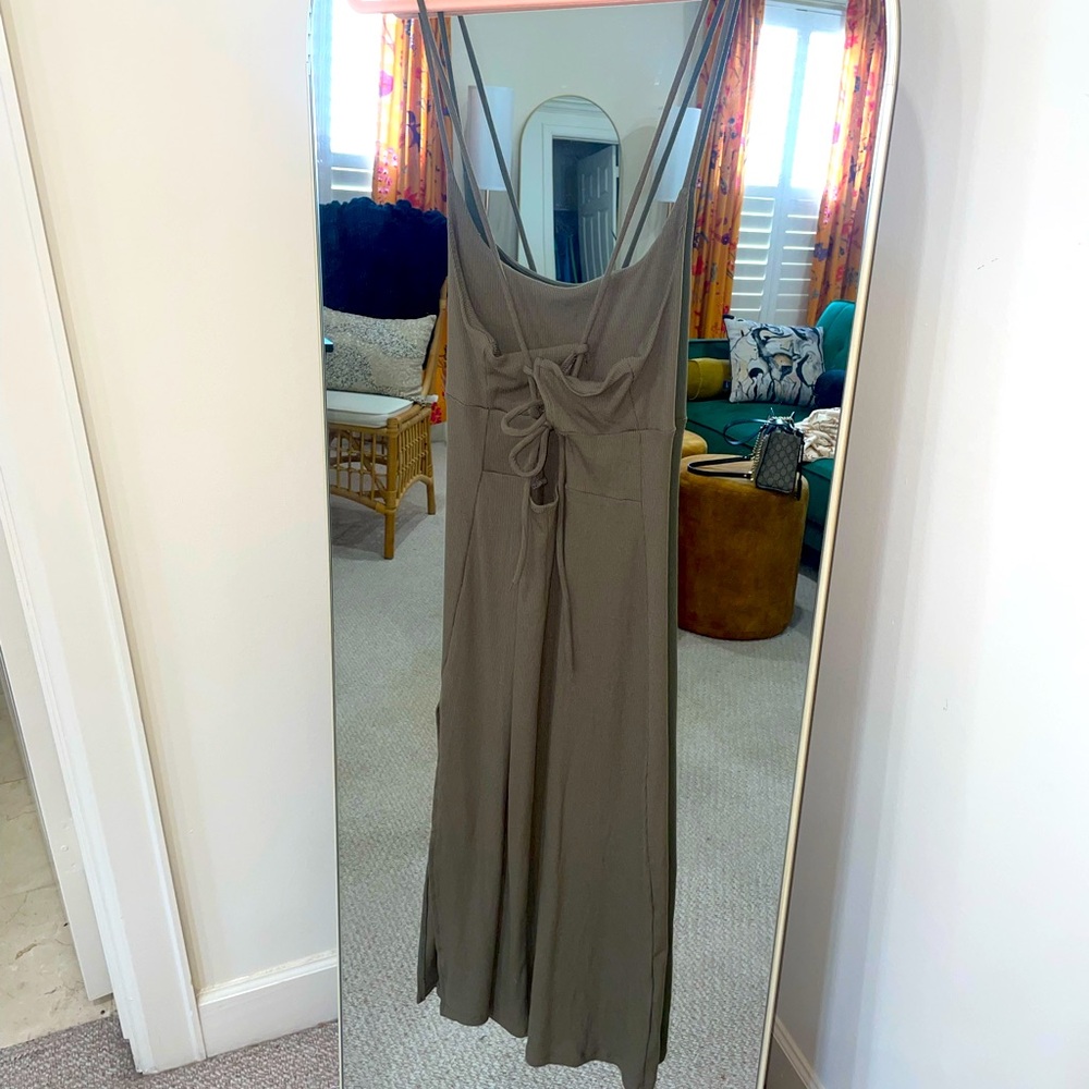 Olive green tie back Halara Dress 🐍🥝💚
